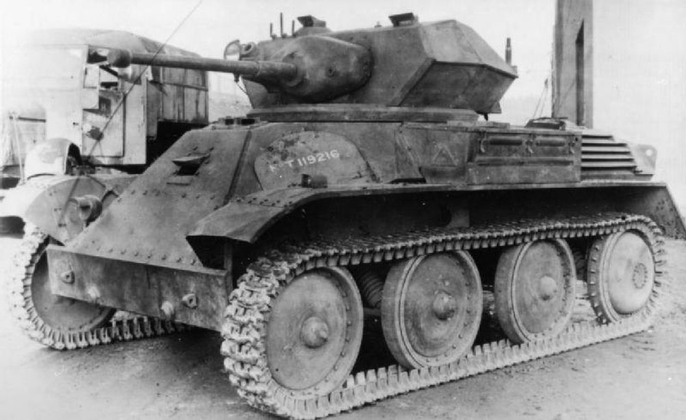 Преемник "Тетрарха" — легкий танк Mk VIII "Гарри Гопкинс"