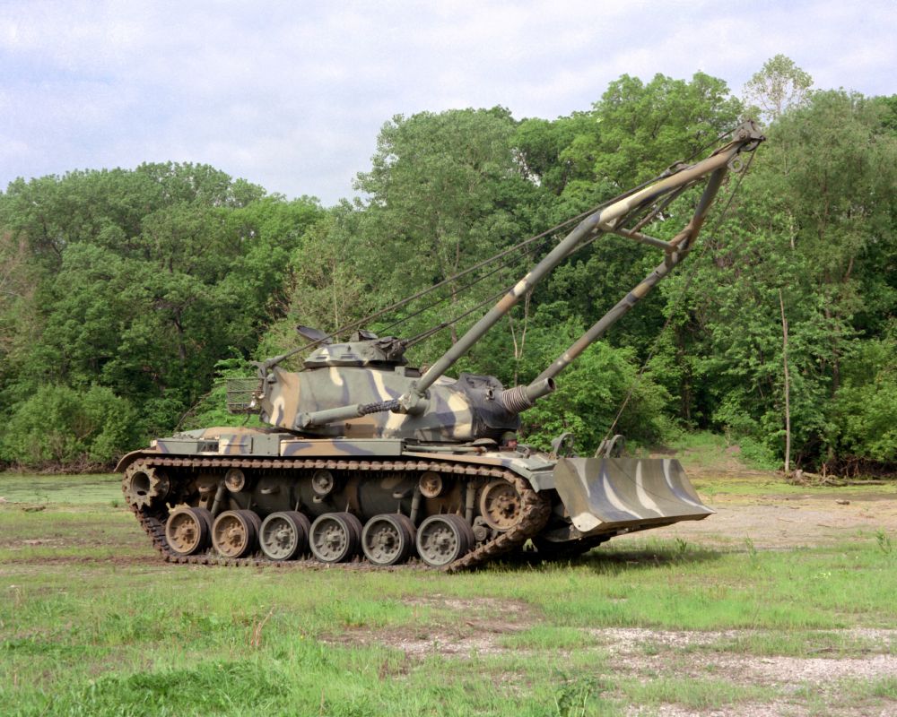 Саперный танк М728