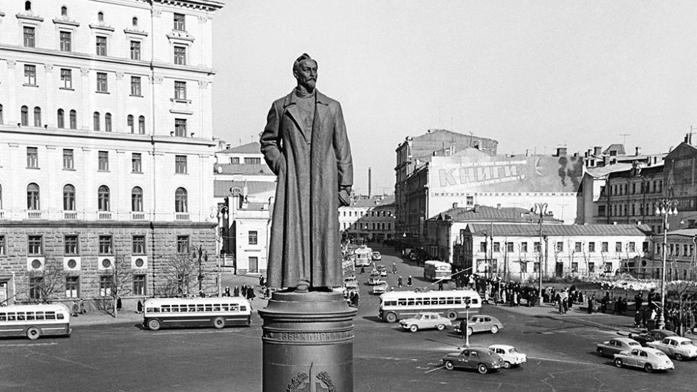 Ответ из Департамента культурного наследия о невозможности возвращения памятника Ф.Э.Дзержинскому