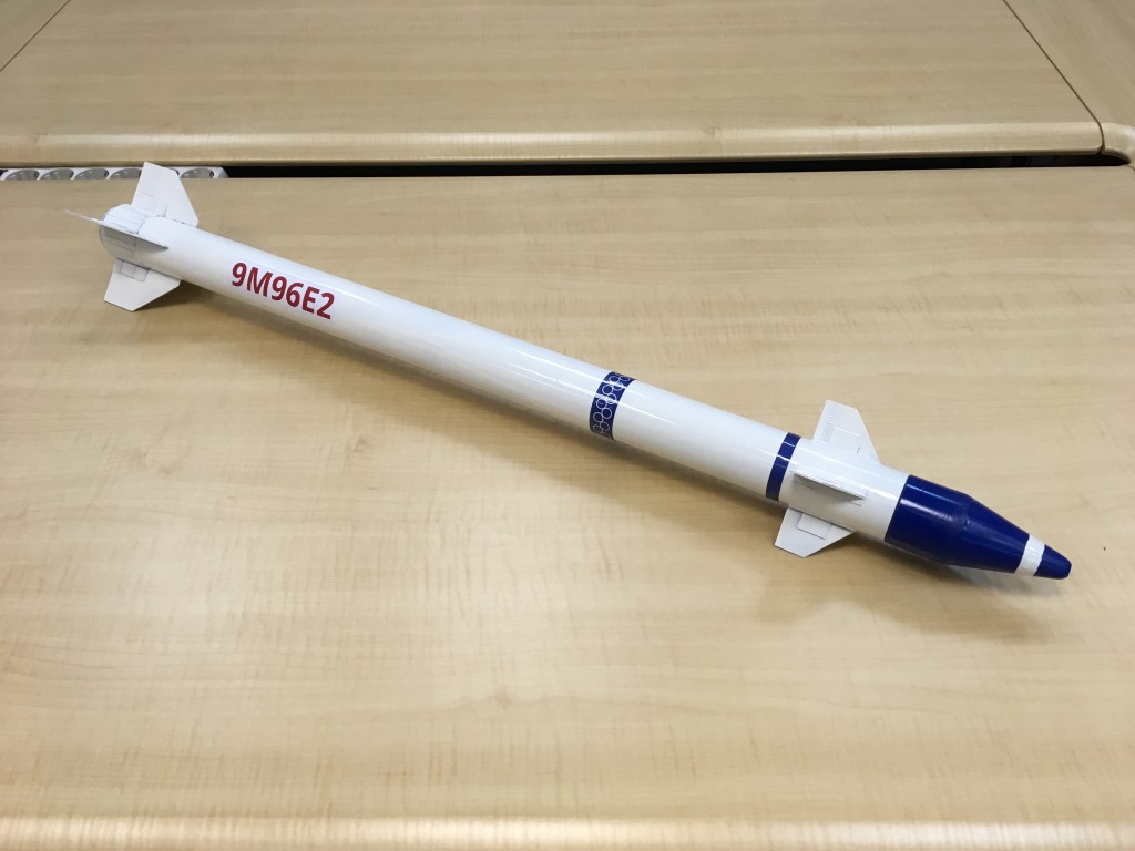 Сборка действующей модели зенитной ракеты 9М96 для ЗРК наземного и корабельного базирования